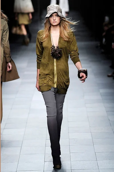 Look 5